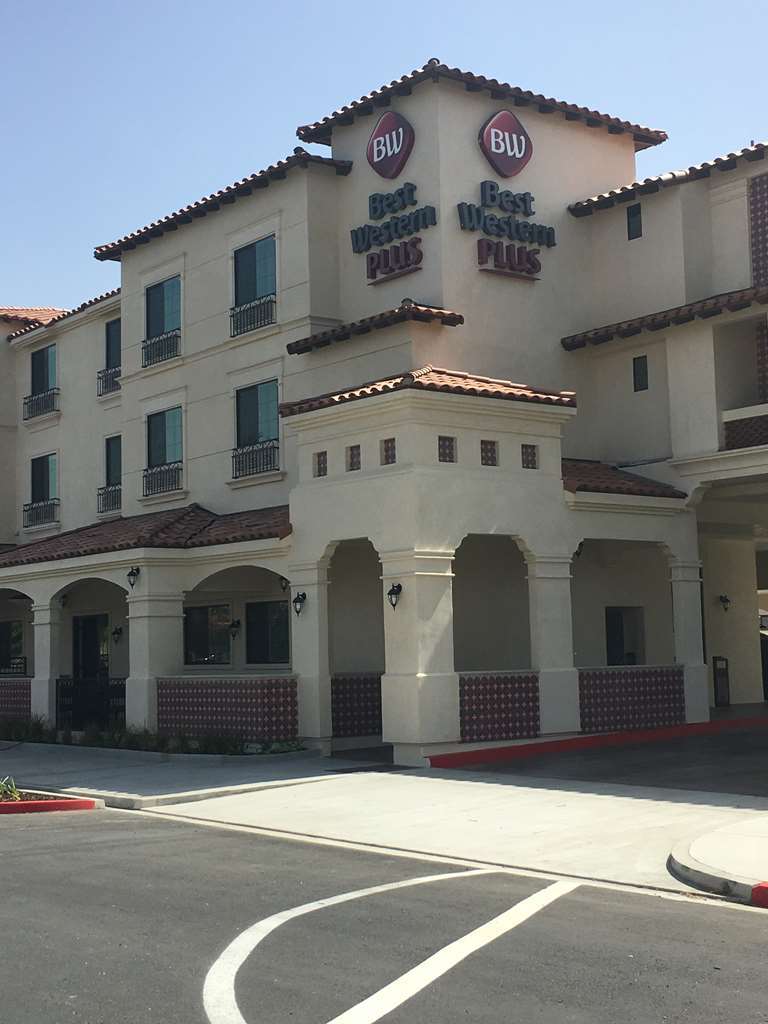 Best Western Plus Temecula Wine Country Hotel & Suites מראה חיצוני תמונה