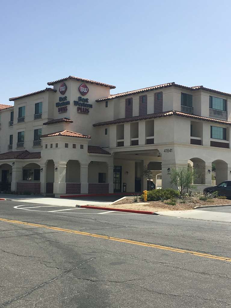 Best Western Plus Temecula Wine Country Hotel & Suites מראה חיצוני תמונה